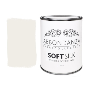 Lak Soft Silk Oat is een warme tint tussen off white en vergrijsd beige in. Een veelzijdige lichte basiskleur