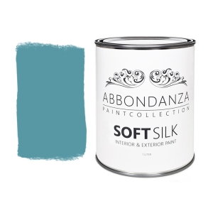 Lak Soft Silk Dusty Turquoise is een vergrijsd turkoois met meer blauw dan groen