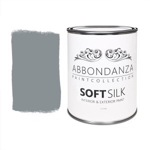 Lak Soft Silk Smoke is een grijze kleur met een blauwe ondertoon