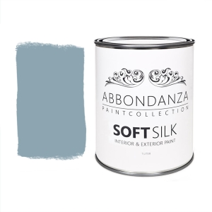 Lak Soft Silk Lavender Grey is een vergrijsd blauw met een zweem lavendel